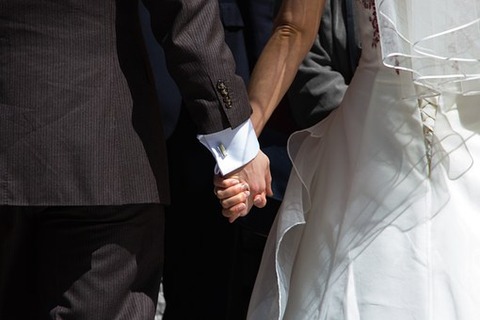 hands-376815__340