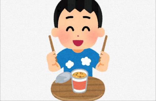 【医者と一般人】カップ麺を食べる時の違いｗｗｗｗｗｗｗｗ　一般人『食品添加物いっぱい入ってる…毒の塊じゃん』、医者→