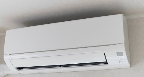 積雪時のエアコントラブル多発にダイキンさんがアドバイス「室外機は30cmの空間を確保」