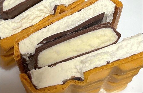 【画像】X民さん『板チョコアイスとチョコモナカジャンボの組み合わせが最強すぎる』