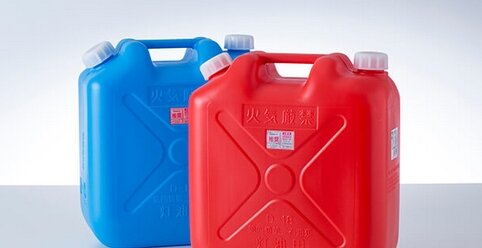 【ん？】浴室で男性が全身やけどで見つかる事件→妻「夫がストーブの灯油をまいた」