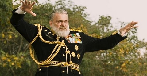 【訃報】『RRR』『マイティ・ソー』出演のレイ・スティーヴンソンさん逝去、58歳