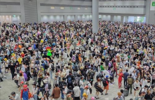 「コミックマーケット104」、初日の来場者数は13万人