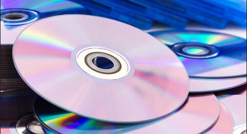 ブックオフ「CDが売れなさすぎるから砕いて再生させるわ」