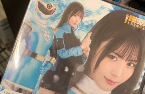 【悲報】特撮好き海外ニキ、特撮パロAVのパッケージに騙されてしまう…