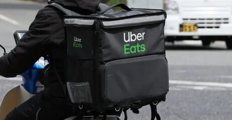 【悲報】『ウーバーイーツ』のバイク、配達中を狙いめちゃくちゃ盗まれてしまう…