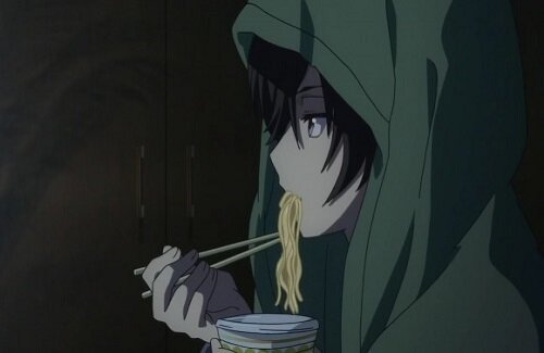 【画像】カップラーメンのお湯をコンビニから漏らさずに持って帰れる技が話題に！「天才！？」「頭良すぎる」