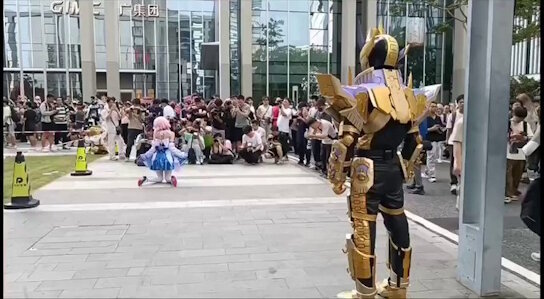 コスプレ撮影、人気の差が残酷すぎる・・・