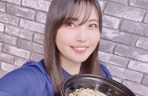 【画像】声優・大坪由佳さん「起きてから1番最初にとった水分がこちら(ﾊﾟｼｬｯ」