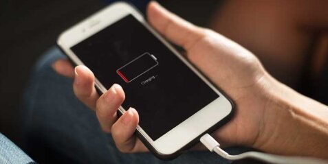 スマホを一晩中充電してない？バッテリー寿命を伸ばす方法は…