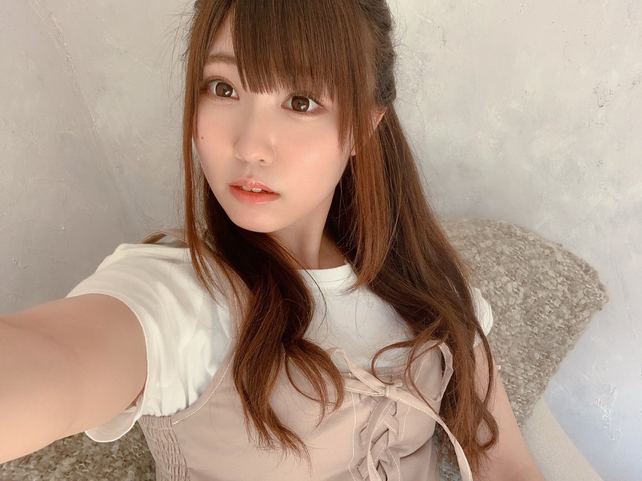 朗報 ラブライブ声優 鈴木愛奈さんの自撮り加工がだいぶ治まる オタク Com オタコム