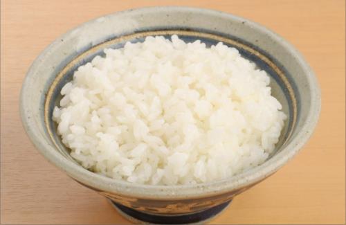 とんかつ専門店・矢場とん『お米の価格高騰に伴い「ご飯のおかわり無料サービス」を終了させていただくこととなりました。』