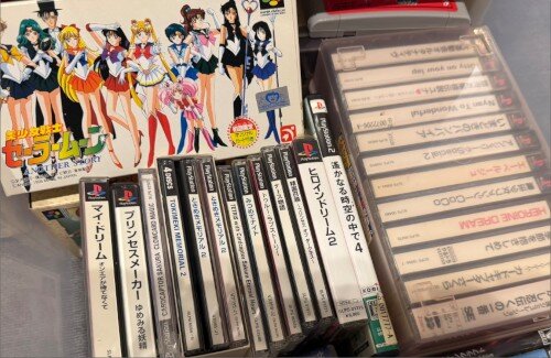 声優・竹達彩奈さんがゲームコレクションを公開！！どれも懐かしいな…