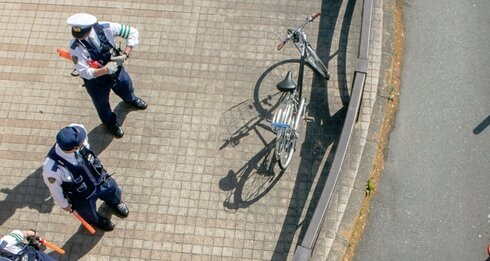 【もっとやれ】全国で警察が自転車摘発を強化！信号無視などで“赤切符”