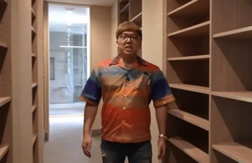 【悲しい】ツイ民さん『ヒカキンの靴箱より小さい家に住んでるの鬱』