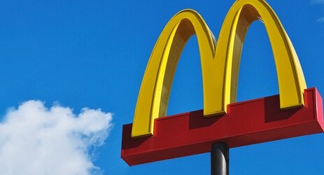 『マクドナルド』売り上げ・純利益が過去最高に！凄いなぁ…
