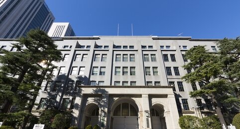 【自由過ぎる】国税庁さん、ジンジャーポークを作って、チーズタッカルビを爆食してゲーム実況をするｗｗｗｗ