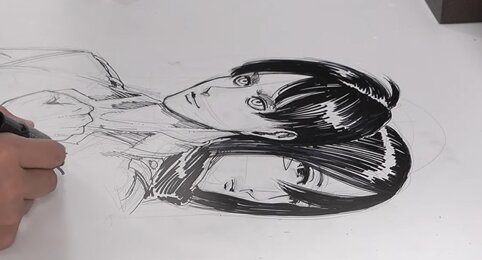 「進撃の巨人」諫山創先生が愛用した仕事机をオークション出品！描き下ろしイラスト入り