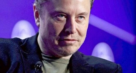 イーロン・マスク氏、ゲーム実況をするもゲーム内でめちゃくちゃいじめられて激怒、配信を中止してしまうｗｗｗ