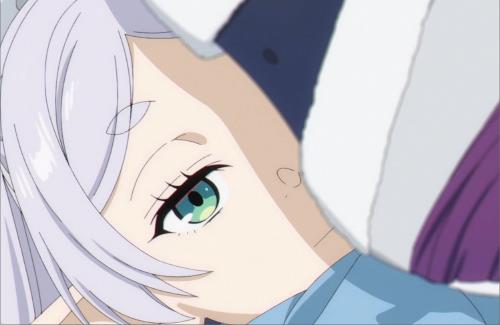 【フリーレン】「（乳で）空が半分しか見えなかった」シーンもちゃんとやる有能アニメ