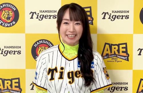 声優・水樹奈々さんが、甲子園で国歌独唱！！「六甲おろし」の生歌も披露