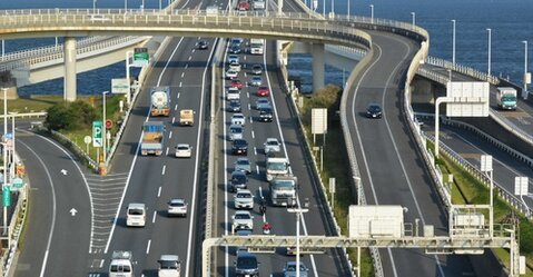 アクアライン「休みの日の渋滞緩和の為に変動料金を試します！」ただの値上げだわコレ