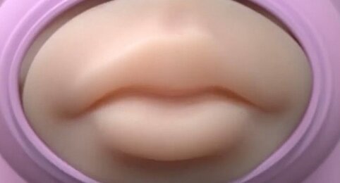 【なんだこれ･･･】本物の体温と圧力を再現した『ロボット唇』爆誕、これで離れていてもキスが出来るぞおおおお