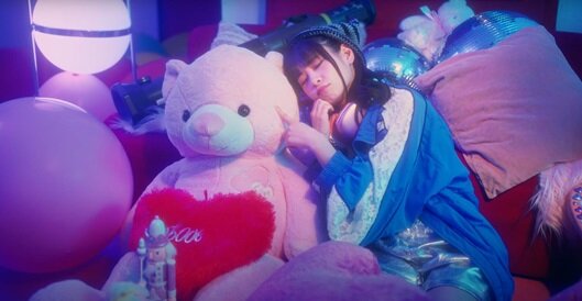 【悲報】声優・前田佳織里さんの新曲MV、コメ欄が荒らされ閉鎖・・・