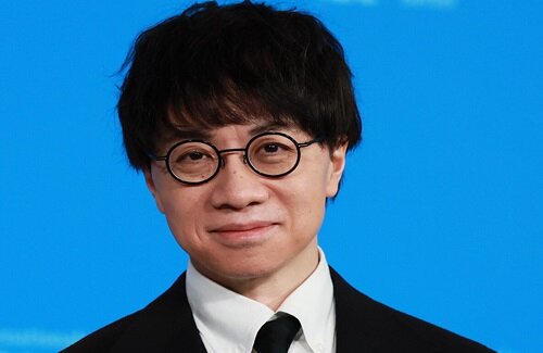 【朗報】新海誠監督が映画『ウマ娘』を絶賛！「なぜここで急にライブが！？的な戸惑いも、異文化に接するようで存分に楽しかったです笑」