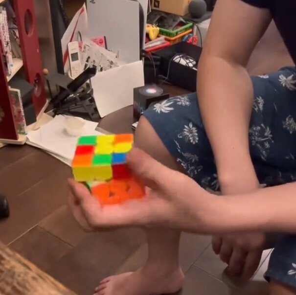 2023y05m03d_102612543