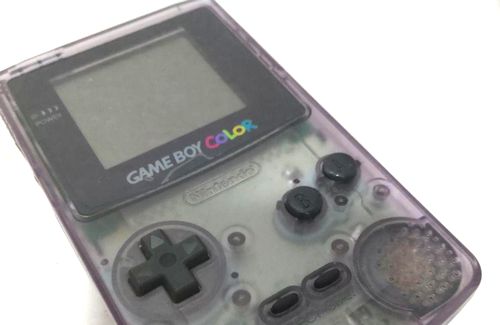 【祝】名機『ゲームボーイカラー』、発売から25周年を迎える！当時の1番人気は”クリアパープル”