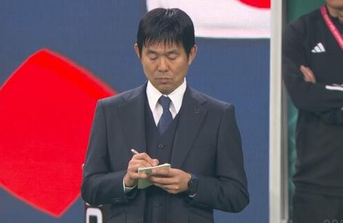 海外のサッカーファン『森保監督のメモはデスノート。書かれたチームは敗退する』
