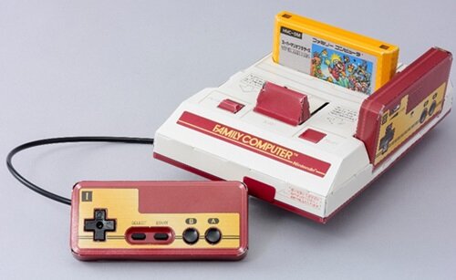 ファミコン40周年を祝う雑誌「ファミコン四十年生」発売決定！付録に1/1ファミコン組み立てキット