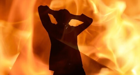 【えぇ･･･】自分で119番をした女性「ごみを燃やしていたら自分に燃え移った」