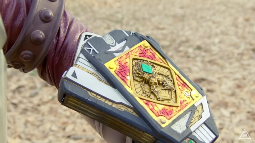 【予告公開】『仮面ライダーアウトサイダーズ』に仮面ライダーギャレンのキングフォームが登場！ : オタク.com －オタコム－
