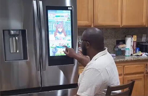 【動画】海外ニキ、「冷蔵庫」のモニターでウマ娘をプレイｗｗｗｗｗｗｗｗ
