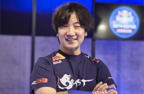 ウメハラ『スト6が最後かもしれない。7になったら50歳とかになっちゃってるから』