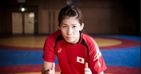 【霊長類最強】1対1で吉田沙保里さんにサッカーのディフェンスをやらせた結果ｗｗｗｗ