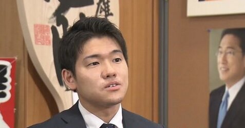 【中二か】やらかして雲隠れした首相の息子「政治家の血には抗えない」「やはり運命（さだめ）なのかな」「総理になるなら、まず外務大臣から」