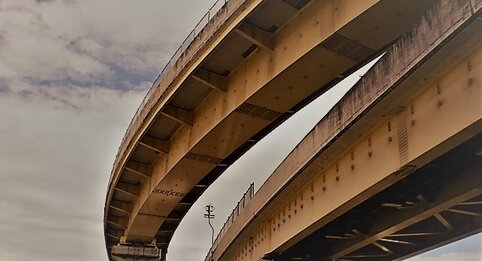 老朽インフラが増えすぎてヤバい！補修されていない橋やトンネルが7000ヶ所以上も･･･