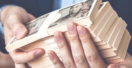 通行人らに「金貸して」といい男性10人から計710万円を騙し取った女性を逮捕、なんでそんな貸せるんだ…？