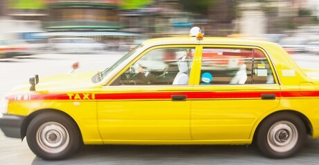 人手不足のがタクシー運転手、週3勤務・月収50万円超の場所も…？