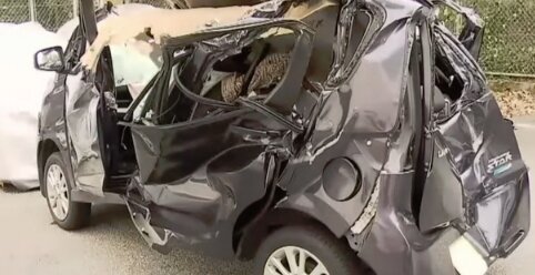 18歳JK、94キロ超でコーナーに突っ込み同乗3名を死亡させる事故を起こす、よく免許とれたな･･･