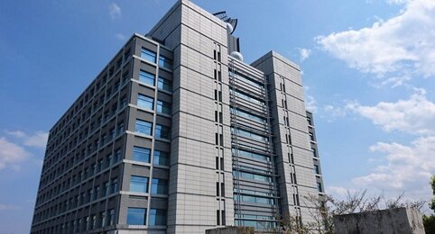 スマホやゲーム機を業者が先に現金で買い取る違法貸金業、140倍の高金利！？