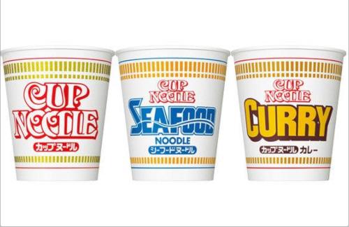 カップヌードル公式『うわっ！いらねっ！ってなるマグネットを作りました。』…どうみてもアレ