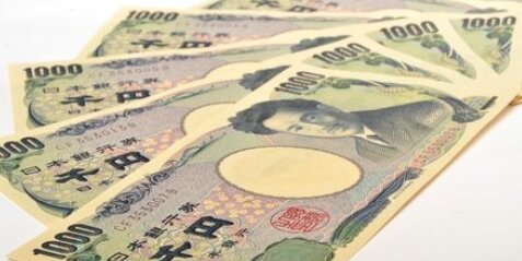 政府「介護職の人離れが止まらない、月6千円賃上げします！」桁が足りないと話題に