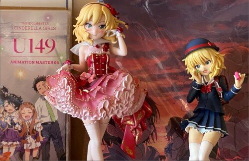 やっぱりフィギュア買ったら下から覗くよな