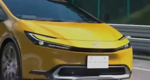 トヨタが7年ぶり『新型プリウス』を発表、豊田社長「カッコいいね！」