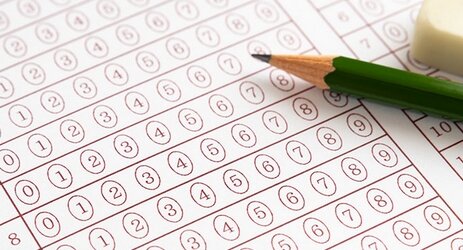 小学生、中学模試と運動会が被った結果、運動会を休む児童が続出してしまう