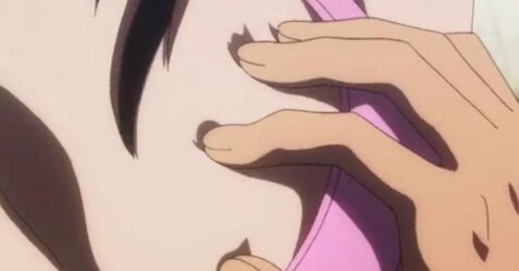 性欲を抑えきれなかった17歳君、10代20代40代の胸を次々に触り逮捕される